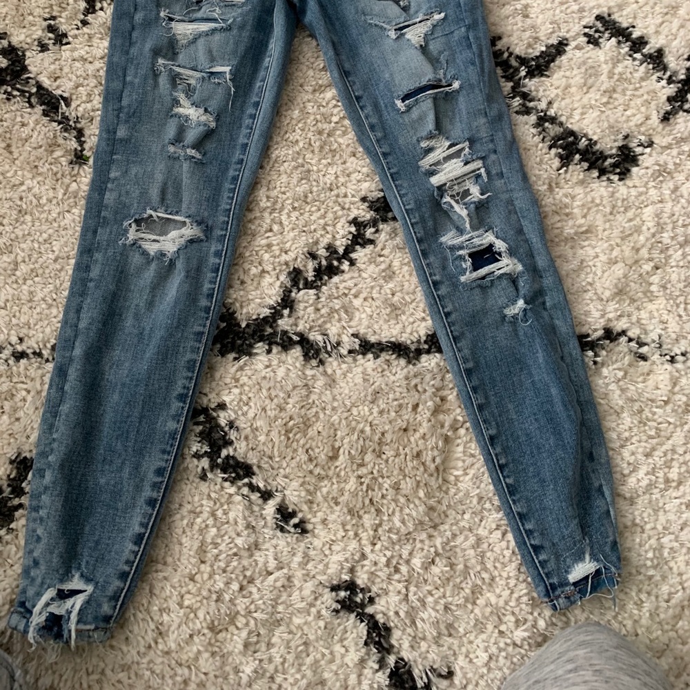 American eagle ripped jeans